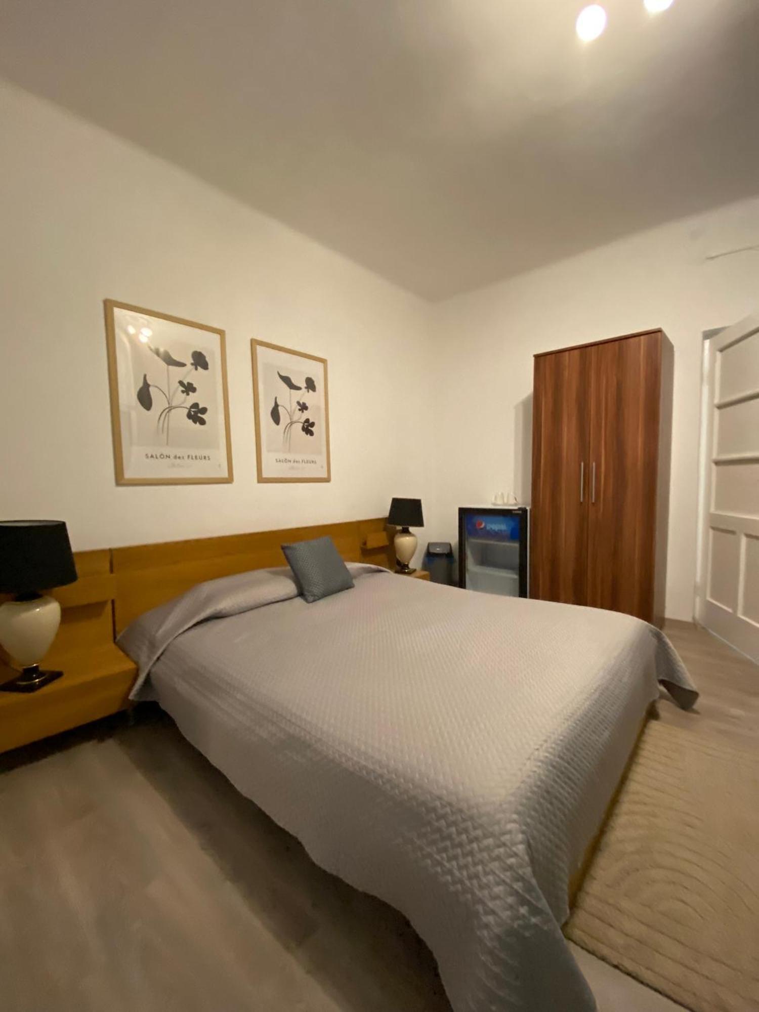 Airport17 B&B Вечийш Екстер'єр фото